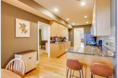 2537 N Hamlin Avenue #1S, Chicago, IL 60647 - Photo 9