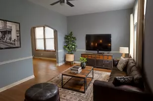 7927 S Burnham Ave, Chicago, IL 60617 - Photo 9