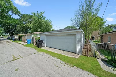 9132 S Saginaw Avenue, Chicago, IL 60617 - Photo 41