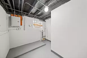 9132 S Saginaw Ave, Chicago, IL 60617 - Photo 29