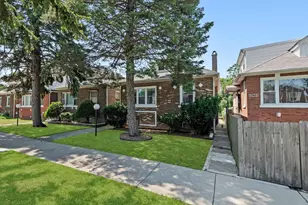 9132 S Saginaw Ave, Chicago, IL 60617 - Photo 35