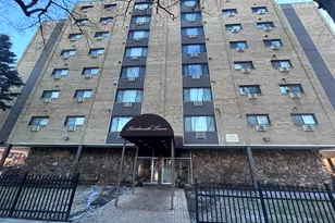 110 N Kenilworth Ave, Oak Park, IL 60301 - Photo 1