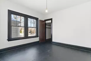 306 Oak Crest St, Waukegan, IL 60085 - Photo 13