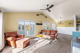 142 Sunrise Ct, Loda, IL 60948 - Photo 5