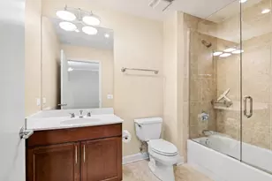 1235 S Prairie Ave, Chicago, IL 60605 - Photo 17