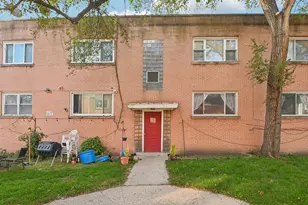 2444 W Berwyn Ave, Chicago, IL 60625 - Photo 1