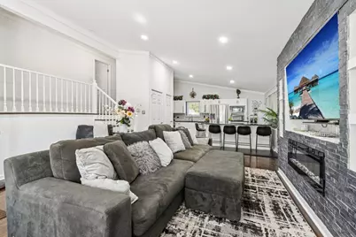 122 W Helen Road, Palatine, IL 60067 - Photo 3