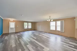 1883 Faxon Dr, Montgomery, IL 60538 - Photo 3