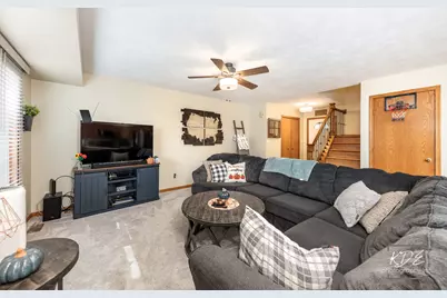 11 Warner Circle, Lemont, IL 60439 - Photo 3