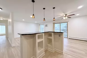 460 N Wilke Rd, Palatine, IL 60074 - Photo 3