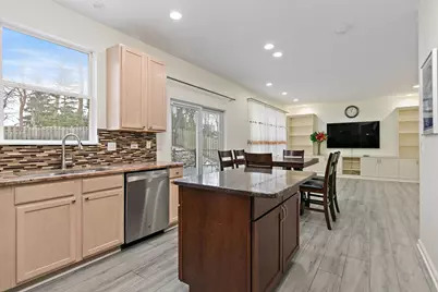 2803 Hidden Valley Court, Carpentersville, IL 60110 - Photo 7