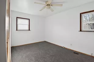 127 S Scottswood Dr, Urbana, IL 61802 - Photo 17