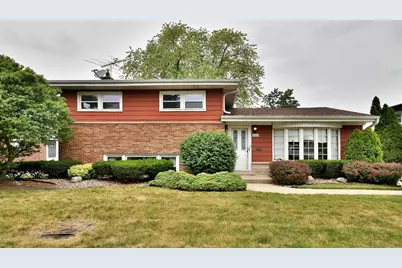 8006 W Courtland Avenue, Norridge, IL 60706 - Photo 1