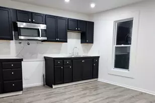 [Address not provided], Elgin, IL 60120 - Photo 5