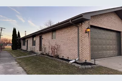 253 E 165th Street, South Holland, IL 60473 - Photo 3