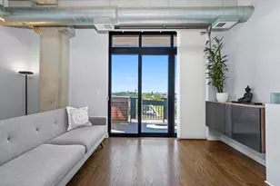 811 W 15th Pl, Chicago, IL 60608 - Photo 11