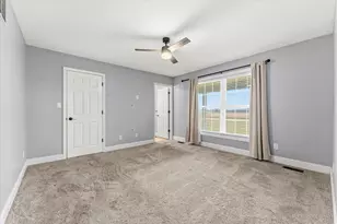 426 E Newton St, Mansfield, IL 61854 - Photo 15