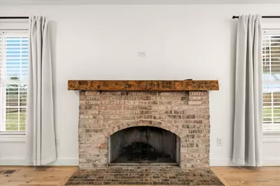 426 E Newton Street, Mansfield, IL 61854 - Photo 7