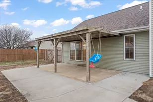 426 E Newton St, Mansfield, IL 61854 - Photo 27