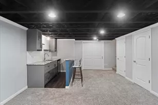 335 Shadow Bend Dr, Wheeling, IL 60090 - Photo 17