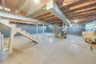 306 E Cedar St, Leroy, IL 61752 - Photo 25