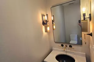 1536 W Chestnut St, Chicago, IL 60642 - Photo 17