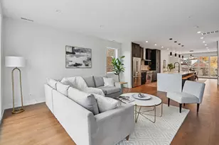 1536 W Chestnut St, Chicago, IL 60642 - Photo 13