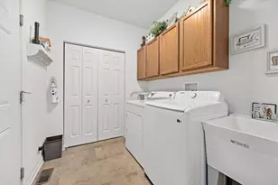 1193 Heathrow Ln, Aurora, IL 60502 - Photo 23