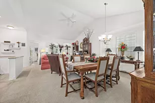 1193 Heathrow Ln, Aurora, IL 60502 - Photo 9