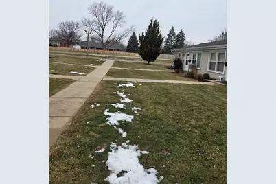 1308 Kingsbury Drive #F, Hanover Park, IL 60133 - Photo 3