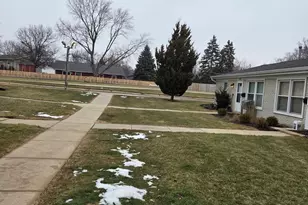 1308 Kingsbury Dr, Hanover Park, IL 60133 - Photo 3