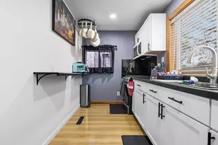 3010 10th St, Rockford, IL 61109 - Photo 11