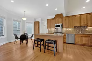 3638 N Hoyne Ave, Chicago, IL 60618 - Photo 9