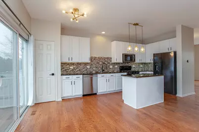 720 Thornbury Road, Bartlett, IL 60103 - Photo 7