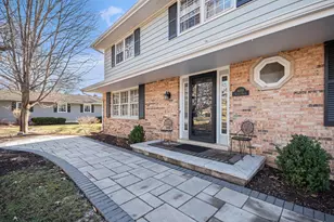 4609 Valerie Dr, Crystal Lake, IL 60014 - Photo 3