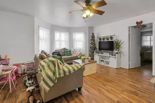 922 Tappan St, Woodstock, IL 60098 - Photo 5