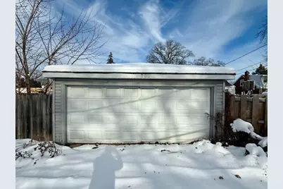 205 E 142nd Place, Dolton, IL 60419 - Photo 23