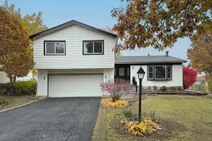 1703 N Burning Bush Ln, Mount Prospect, IL 60056 - Photo 1