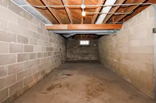 611 E Olive St, Bloomington, IL 61701 - Photo 51