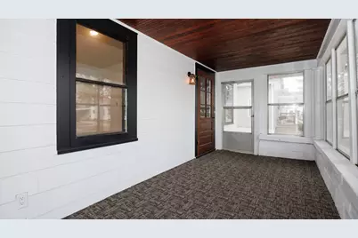 611 E Olive Street, Bloomington, IL 61701 - Photo 5