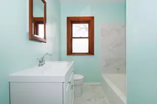 611 E Olive St, Bloomington, IL 61701 - Photo 19