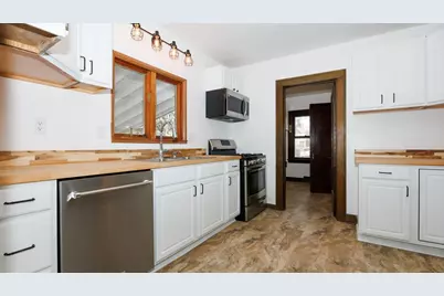 611 E Olive Street, Bloomington, IL 61701 - Photo 17