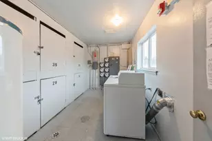 9423 Bay Colony Dr, Des Plaines, IL 60016 - Photo 11