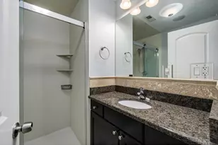 6331 N Glenwood Ave, Chicago, IL 60660 - Photo 17