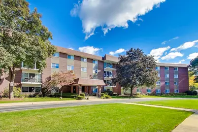 1025 S Fernandez Avenue #3B, Arlington Heights, IL 60005 - Photo 1