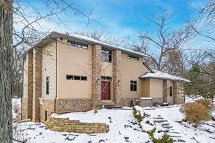 9208 Sheringham Dr, Roscoe, IL 61073 - Photo 3