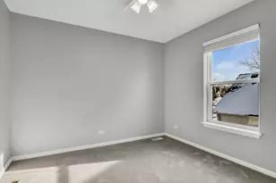 90 N Inverness Ct, Round Lake, IL 60073 - Photo 29