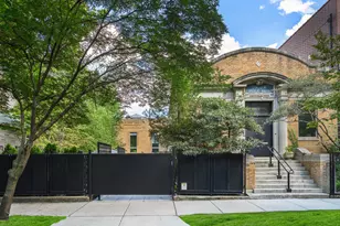 1019 N Wolcott Ave, Chicago, IL 60622 - Photo 1