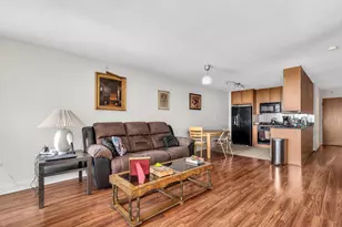 9715 Woods Dr, Skokie, IL 60077 - Photo 5