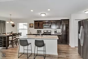 6092 Stone Mill Dr, Bourbonnais, IL 60914 - Photo 7